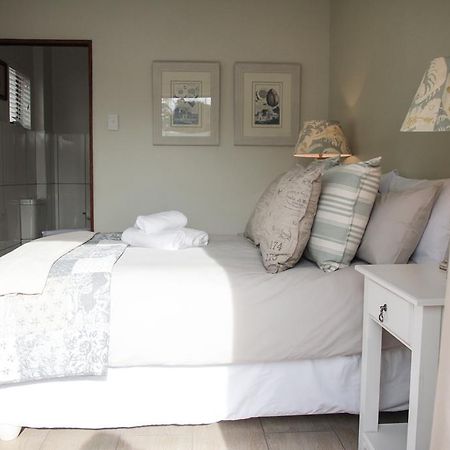 Olive Manor Guest House Newcastle Extérieur photo