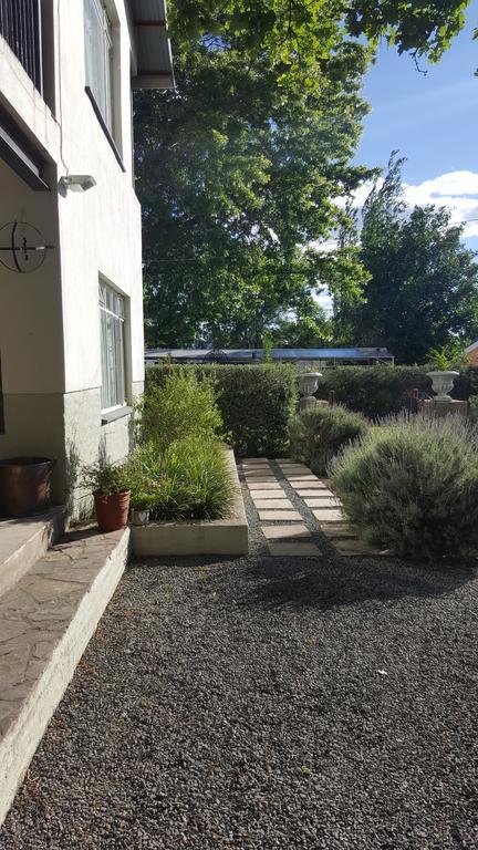 Olive Manor Guest House Newcastle Extérieur photo