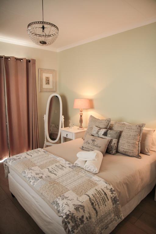 Olive Manor Guest House Newcastle Extérieur photo
